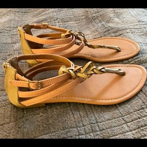 “IF Carina breaded specialty Sandals